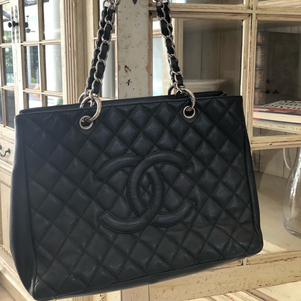 Chanel tote